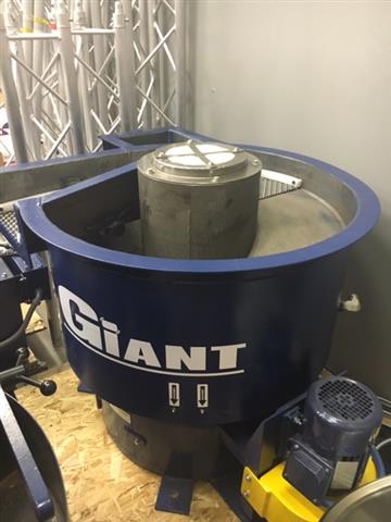 Giant GB-3ES Vibratory Finishing Machine, Machine ID: 6641